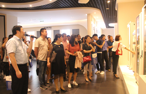 Τ��1946��(�й���)�ٷ���վ